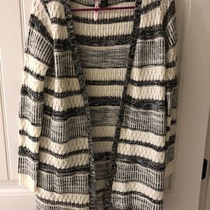 Black and crème cardigan